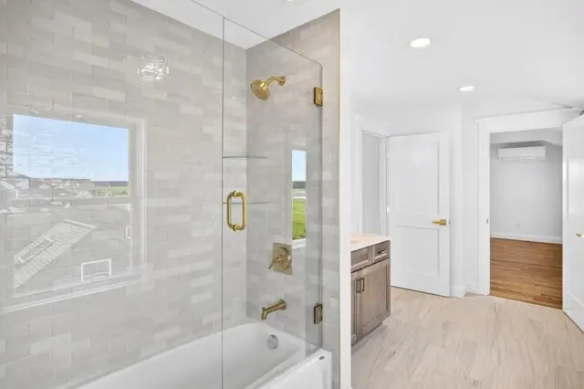 100 salt marsh rd bathroom 007