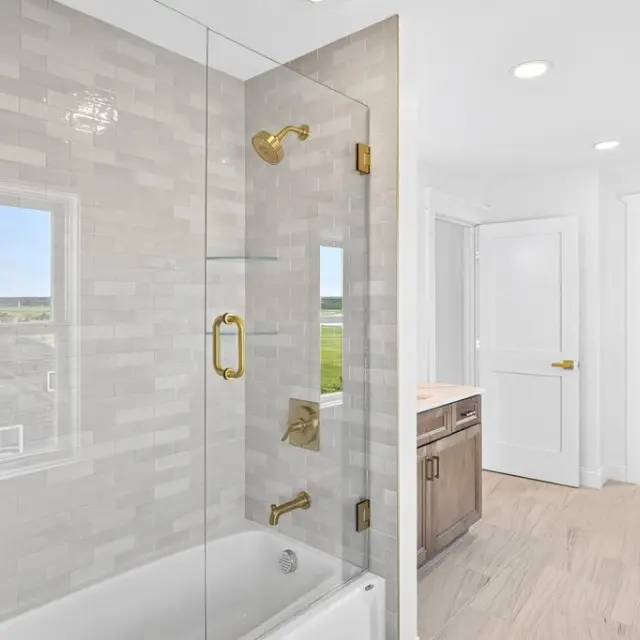 100 salt marsh rd bathroom 007