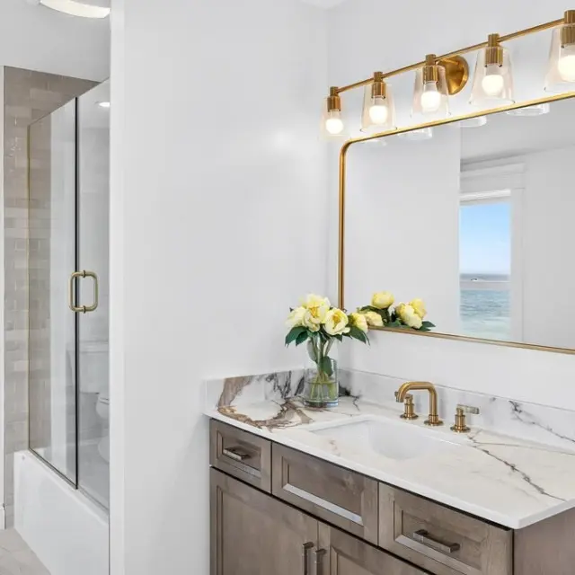 100 salt marsh rd bathroom 008